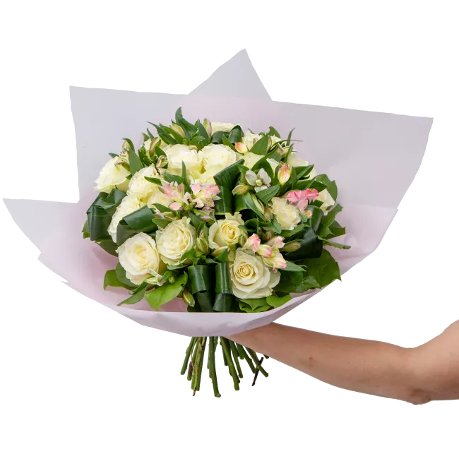 Bouquet of roses with alstromeria